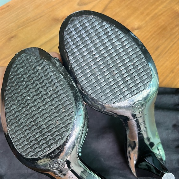 Chanel Camellia Open Toe Sandals - Picture 6 of 9